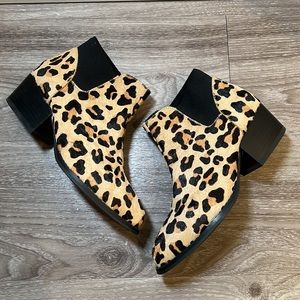 Steve Madden Leopard Cow Hair Ankle Boots Size 6